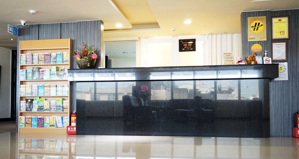 De Reve Express Hotel Chiayi Exterior foto